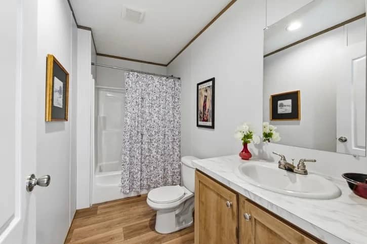 Laurel 32483B, photo 1